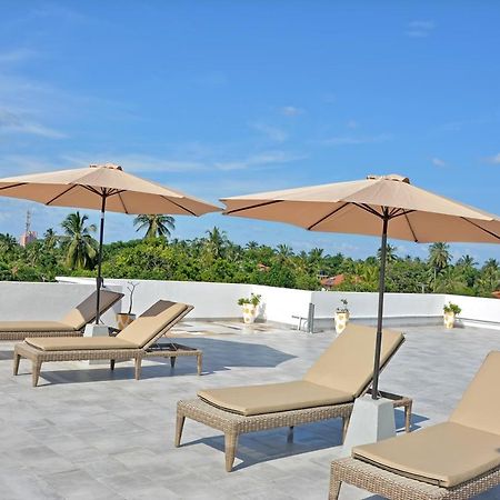 Negombo New Queen'S Palace Exterior foto